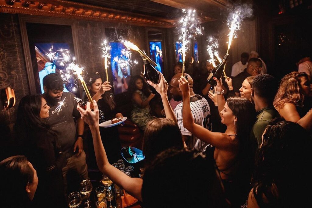 أفينيو كلوب